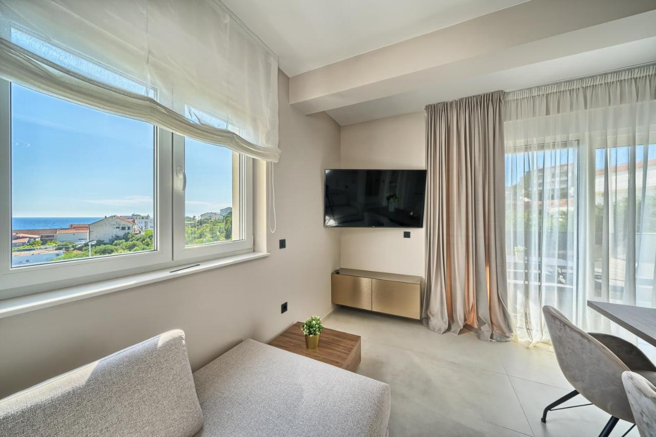 Residence Franc Примоштен Екстер'єр фото