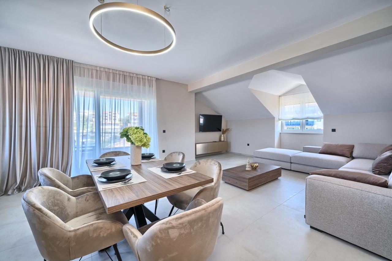 Residence Franc Примоштен Екстер'єр фото