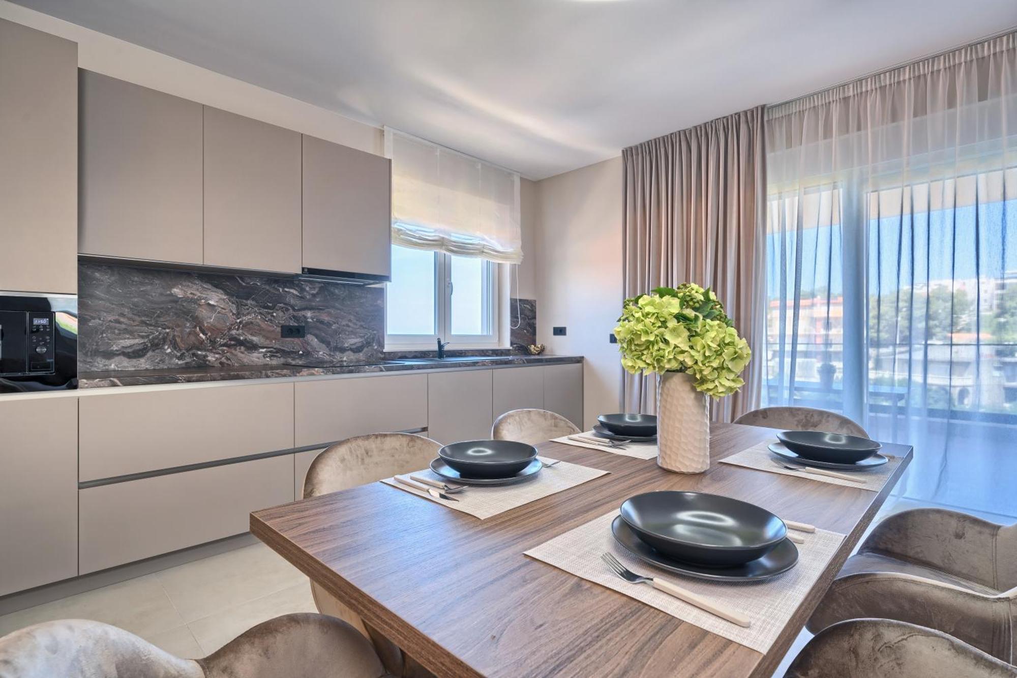 Residence Franc Примоштен Екстер'єр фото